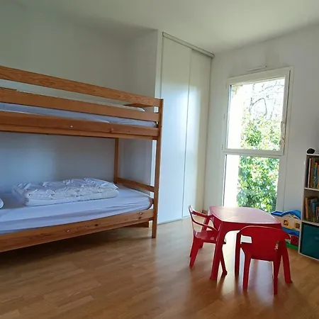 Villa Ref 089 Maison Standing Avec Jardin Et Internet Pour Dix *